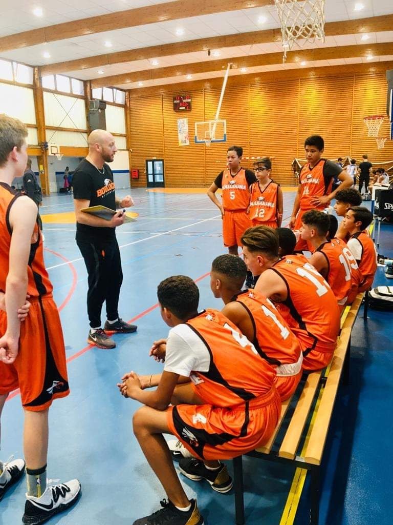 ontdek individuele coaches bij upsilon basketball voor persoonlijke training en optimale ontwikkeling van je basketbaltalent.