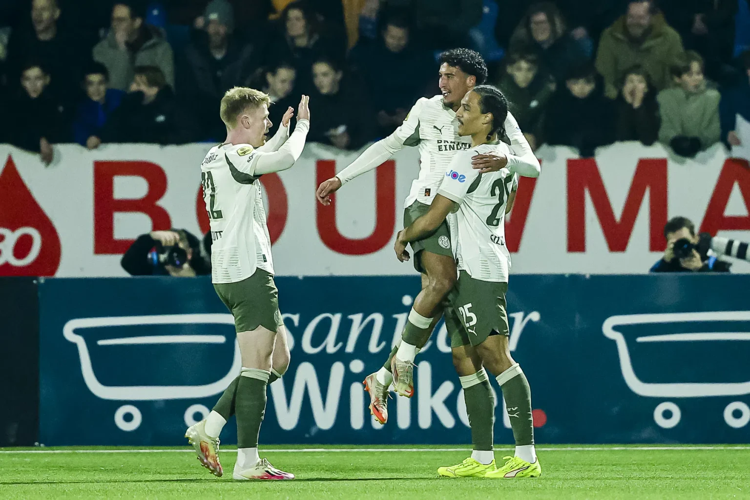 live verslag van de kwartfinale loting van de franse beker. volg alle spannende wedstrijden en updates hier.