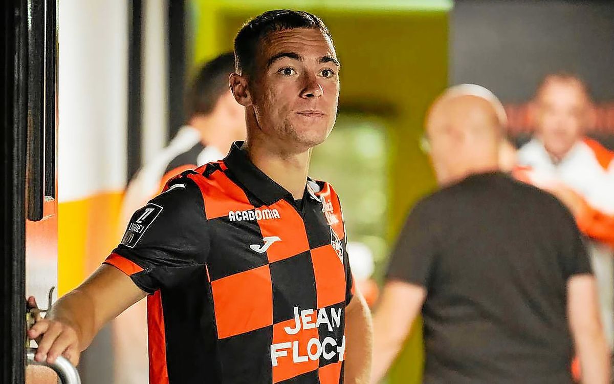 ontdek pablo pagis' buitenaardse voetbalgoal die het spel naar een hoger niveau tilt. bekijk deze ongelooflijke prestatie nu!